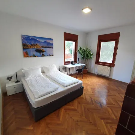 Huge Bbq Garden 2, Spacious Flat, Ac, Free Parking 2