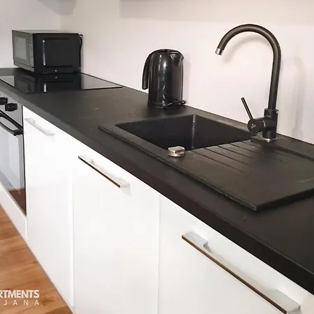 Huge Bbq Garden 2, Spacious Flat, Ac, Free Parking 2 *