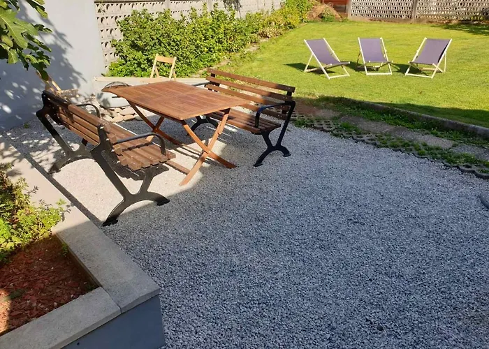 Huge Bbq Garden 2, Spacious Flat, Ac, Free Parking 2 Appartamento *